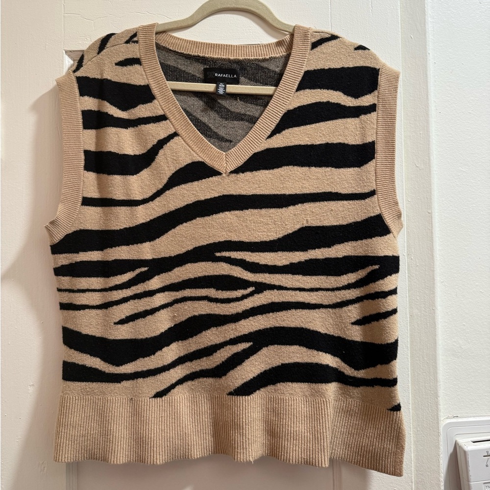 Zebra Print Sleeveless Sweater Vest - Picture 1 of 1